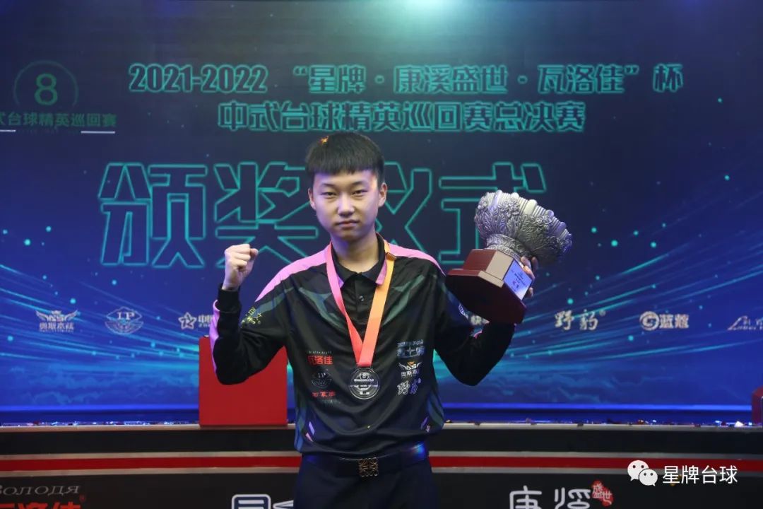 联盟唯一！詹姆斯第22年71扣全中创纪录 湖人官方直呼王者之扣